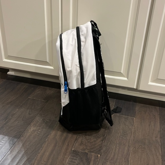 Adidas Excel 6 Backpack Book School Bag new fits 16” Laptop tech friendly - Picture 3 of 14